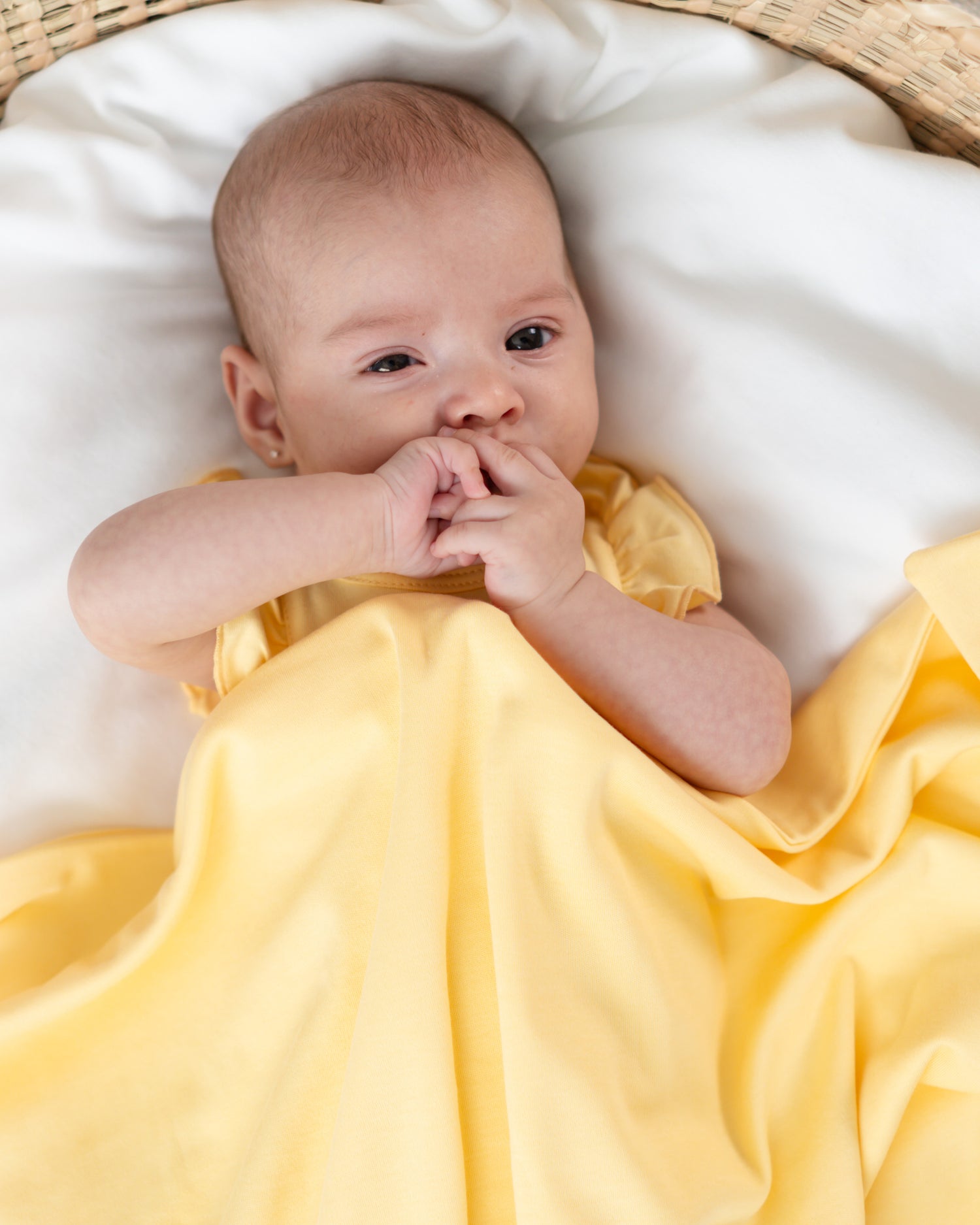 Cobijita Swaddle en color Amarillo Bebé - regalo para bebe