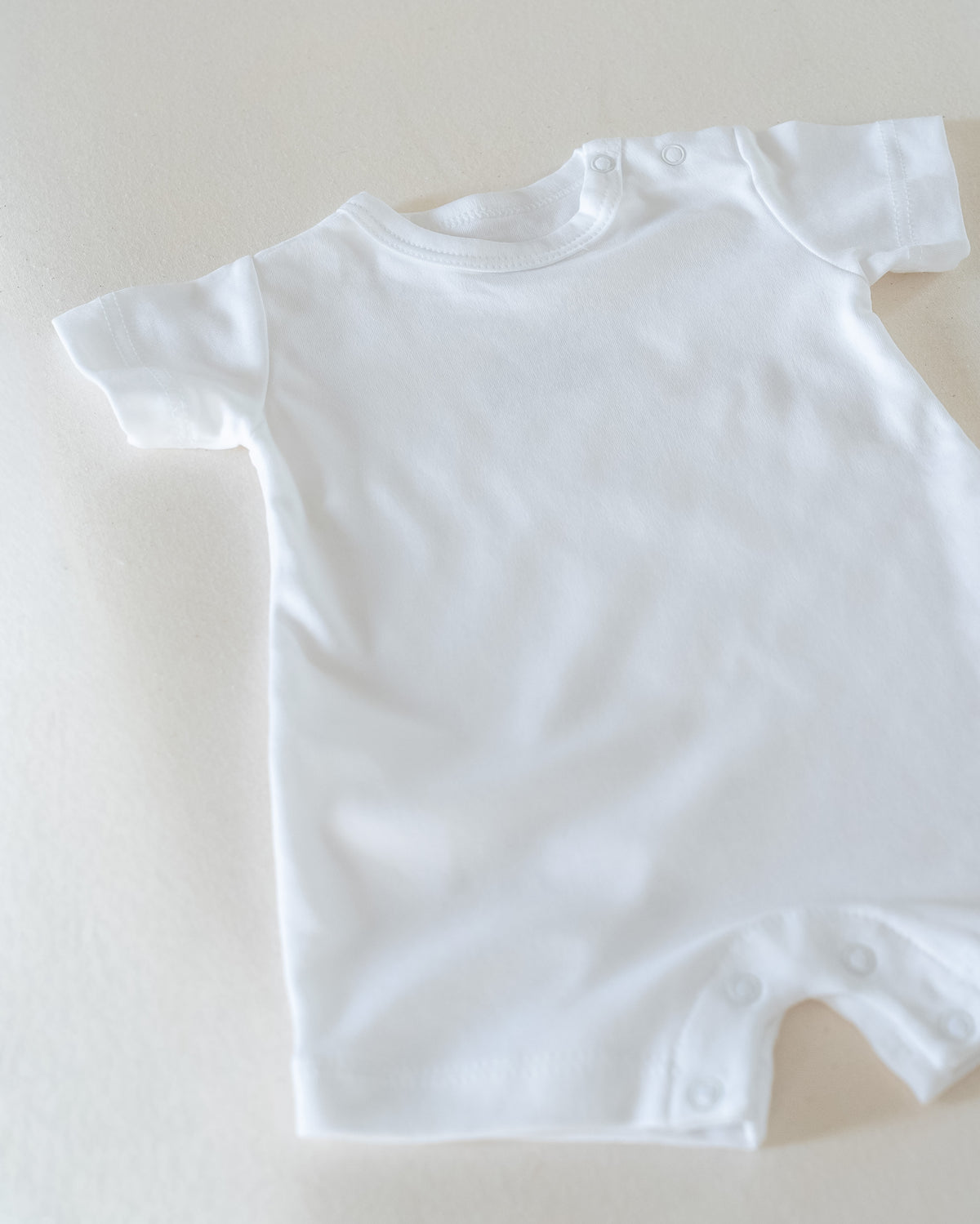 Overol Manga Corta en color Blanco - overol regalo para bebé
